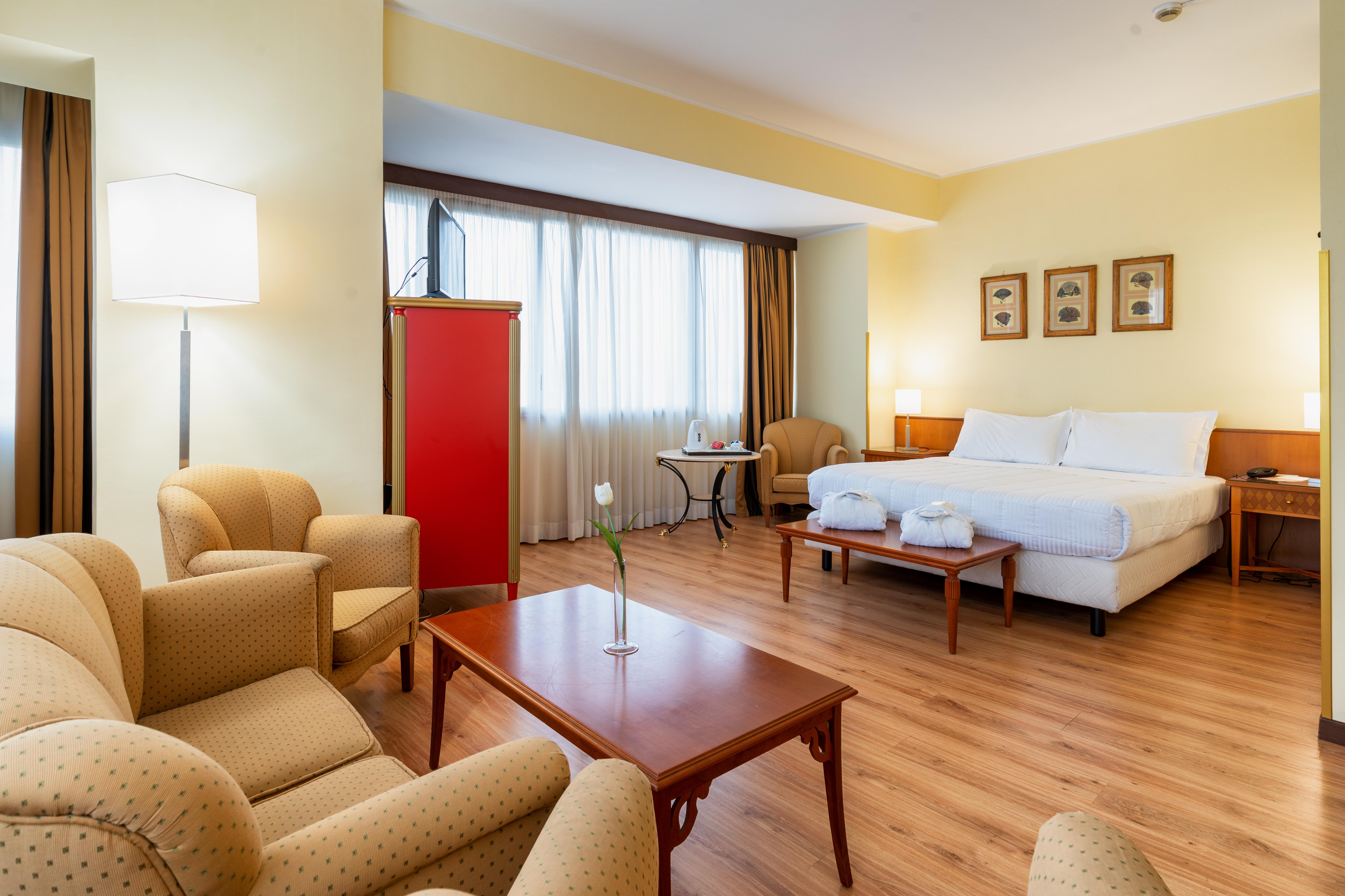 מסינה Hotel Royal Palace מראה חיצוני תמונה