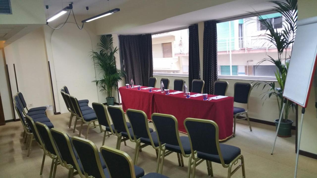 מסינה Hotel Royal Palace מראה חיצוני תמונה
